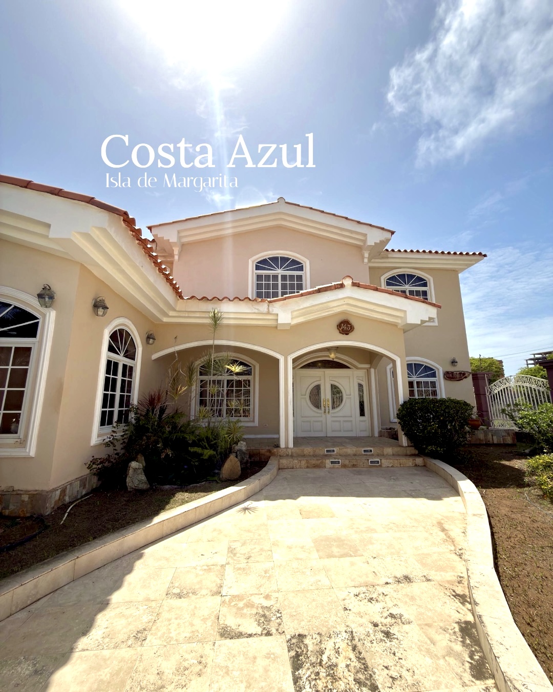 House-for-sale-in-Costa-Azul-Margarita-Island-C-004-1