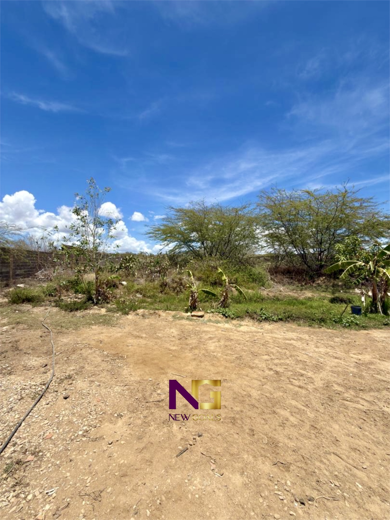 Land-for-sale-on-the-main-avenue-of-El-Yaque-T-001-3