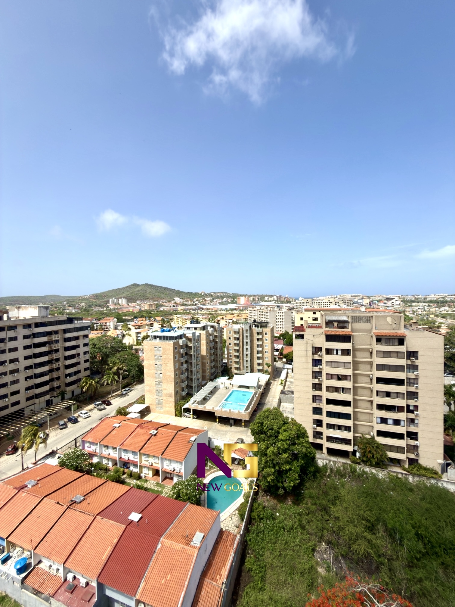 PH-for-sale-in-Urb-Jorge-Coll-Guatacare-Park-A-022-3