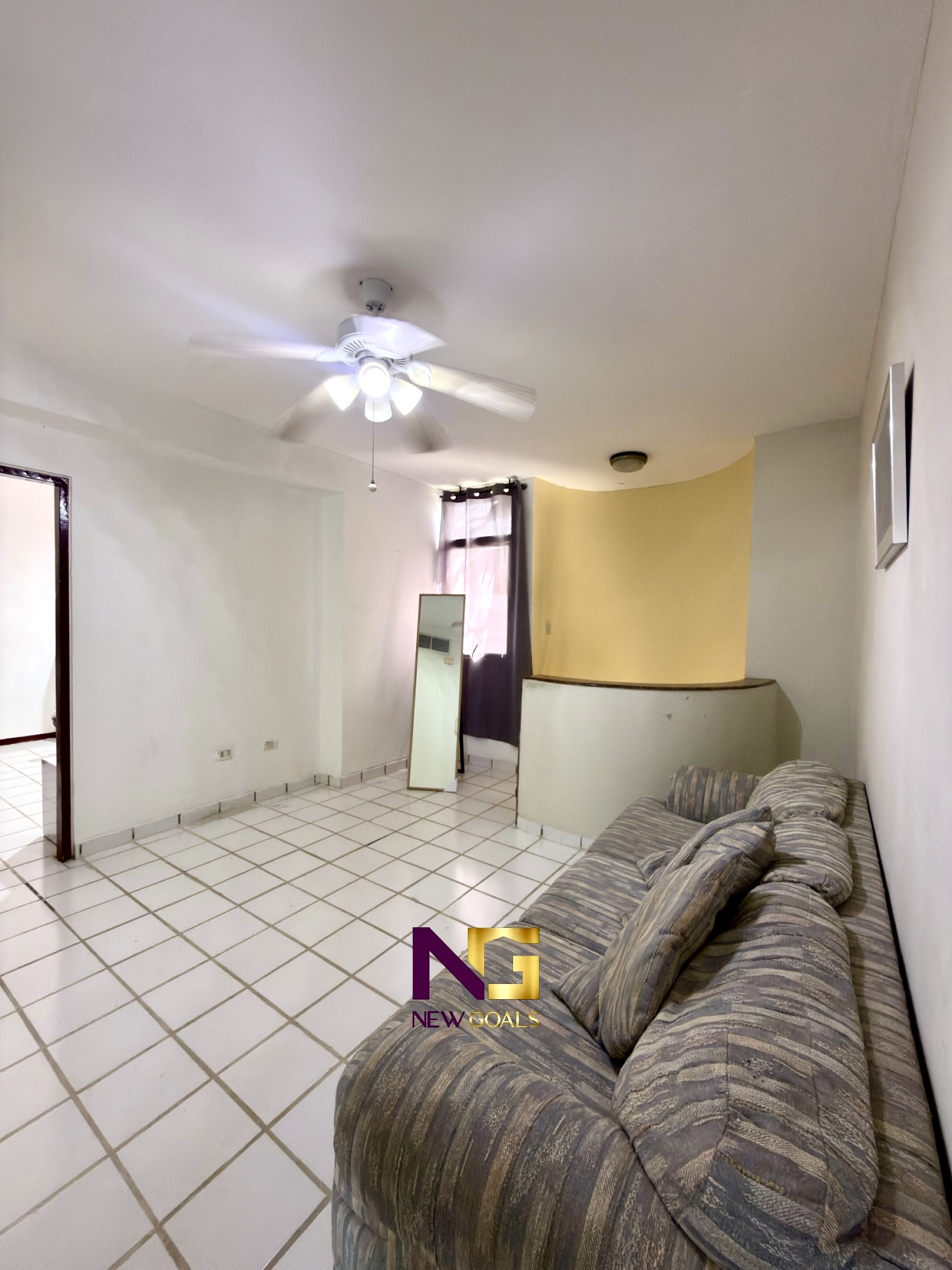 PH-for-sale-in-Urb-Jorge-Coll-Guatacare-Park-A-022-7