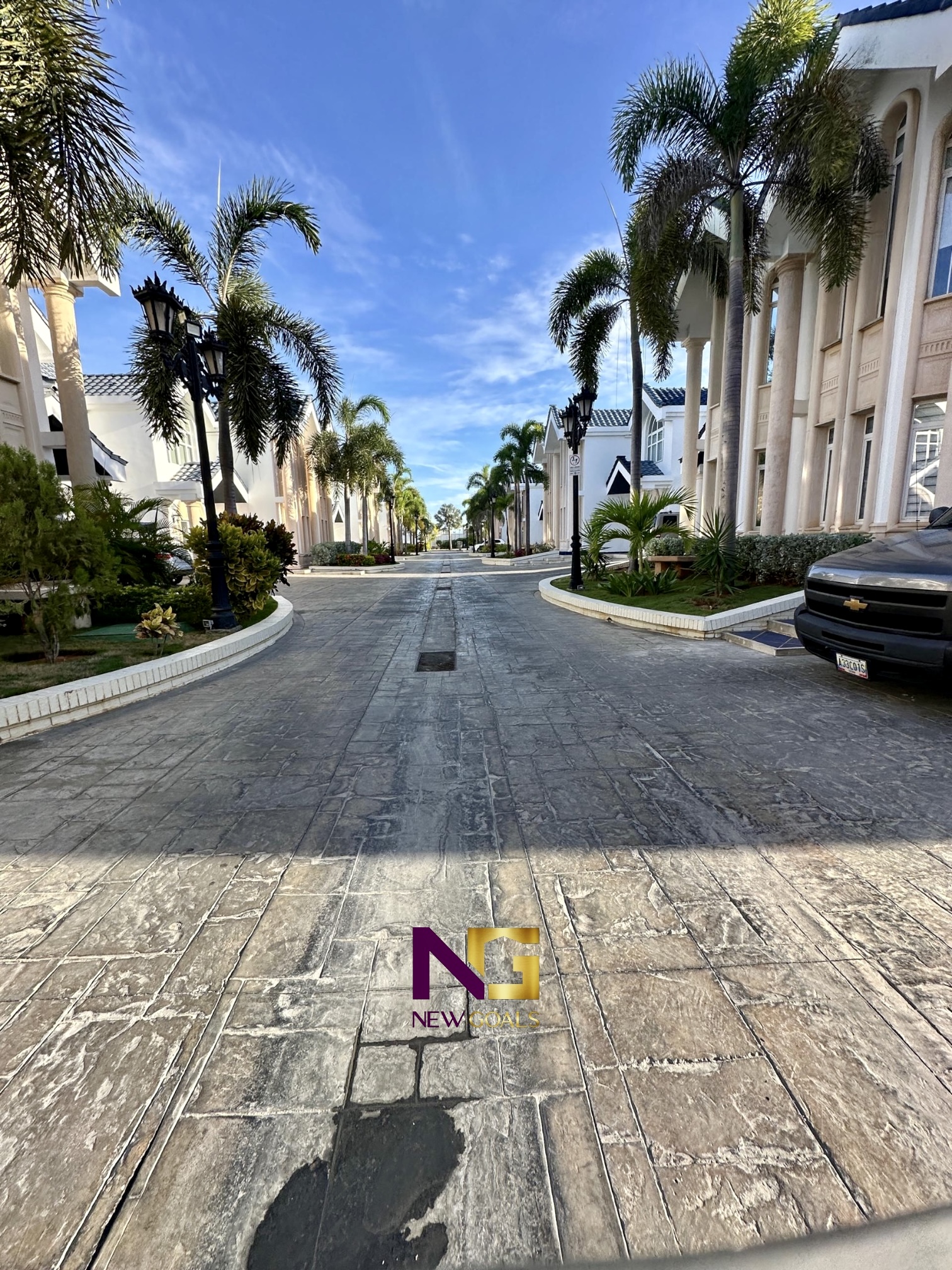 Property-for-sale-in-Royal-Crown-Porlamar-TH-012-13