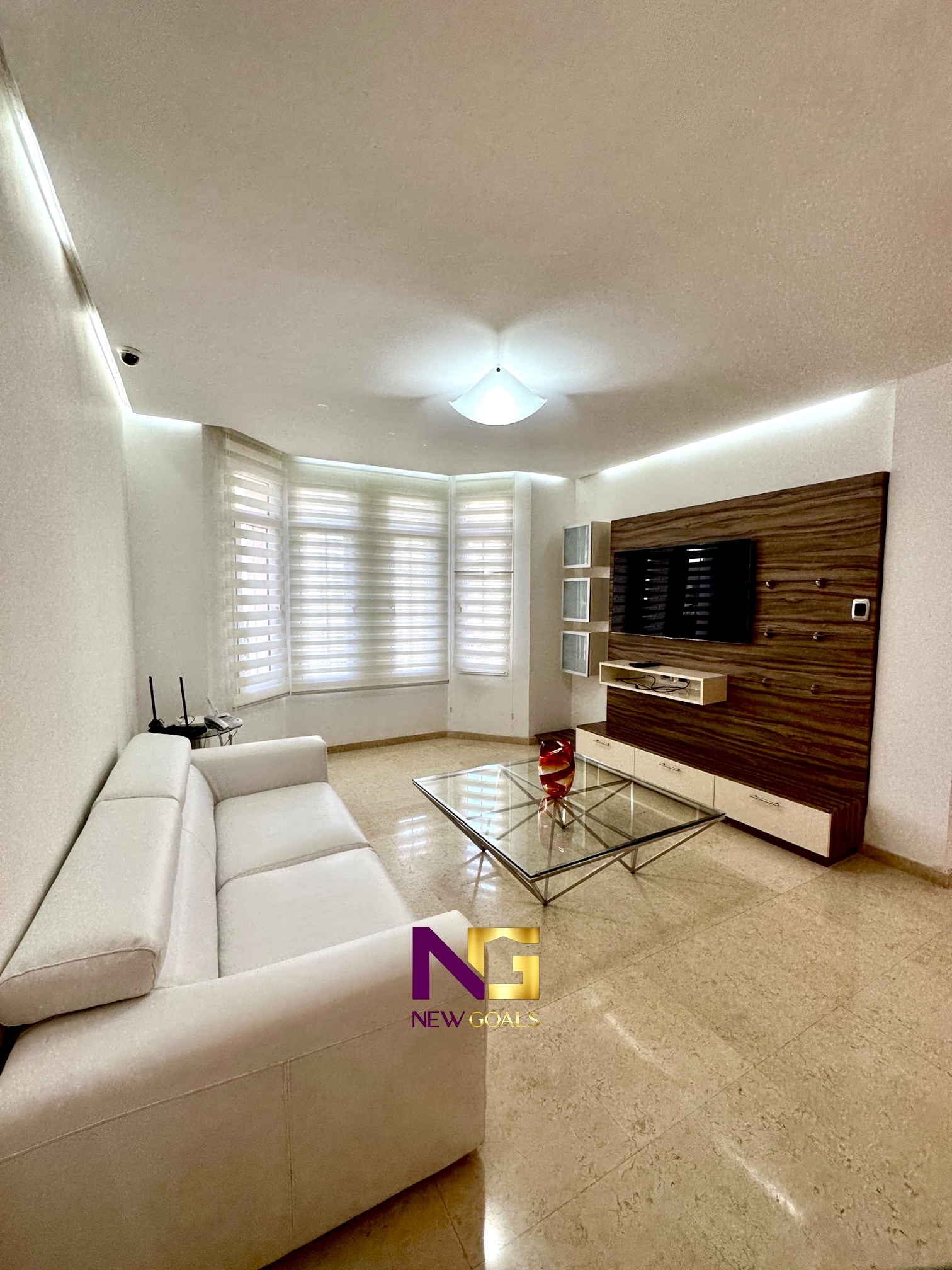 Property-for-sale-in-Royal-Crown-Porlamar-TH-012-2