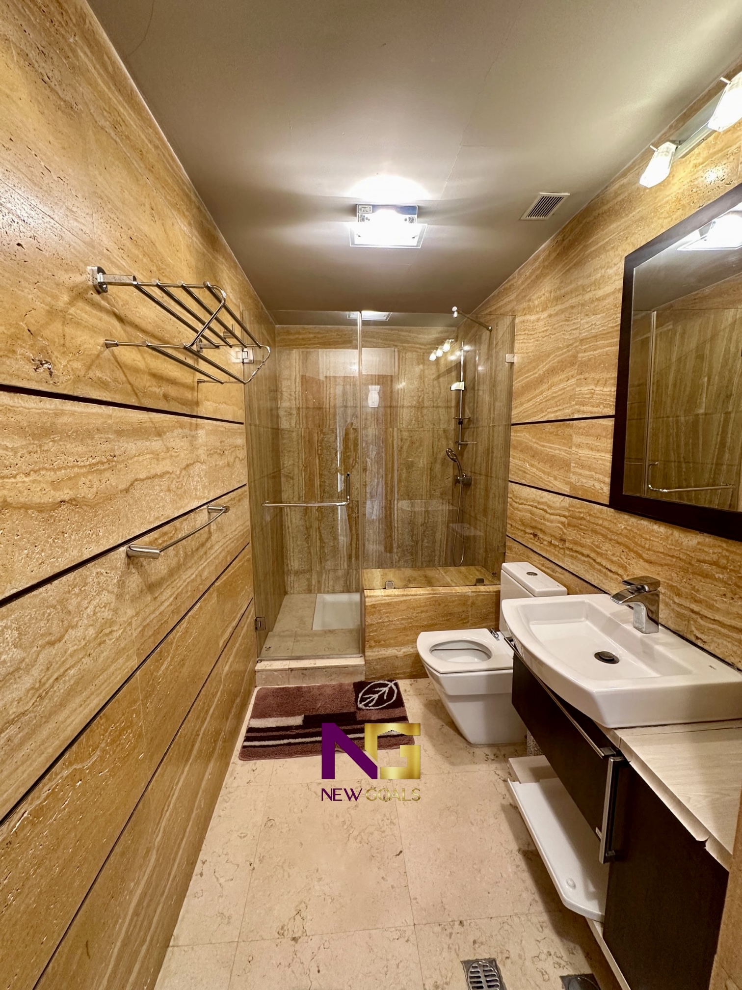 Property-for-sale-in-Royal-Crown-Porlamar-TH-012-8